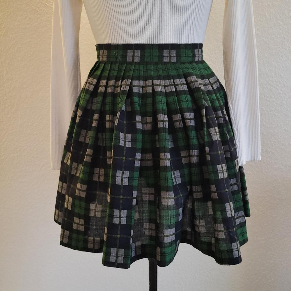 True Vintage Plaid Flare Skirt - Picture 3 of 10